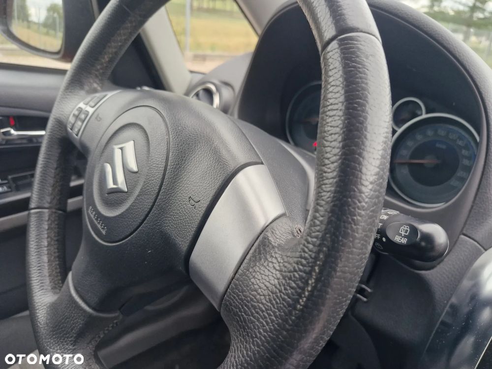 Suzuki SX4 1.6 Comfort Plus 4WD - 10