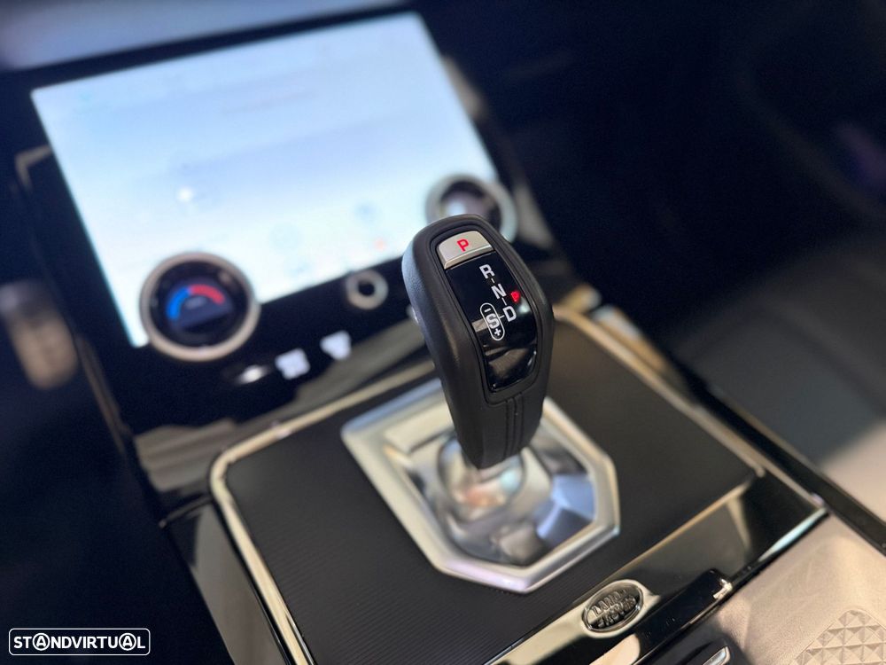Land Rover Range Rover Evoque P300e R-Dynamic HSE - 12