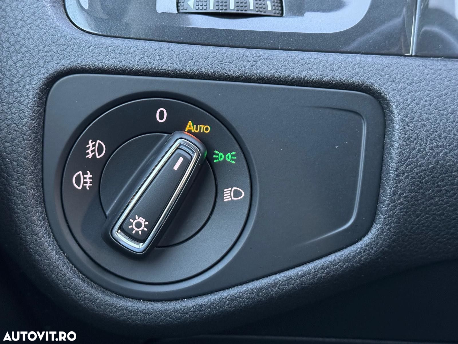 Volkswagen Golf - 17