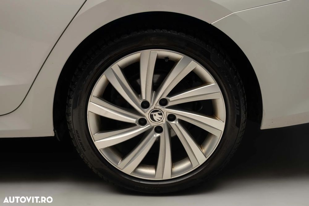 Skoda Octavia 2.0 TDI DSG 4X4 Style - 12