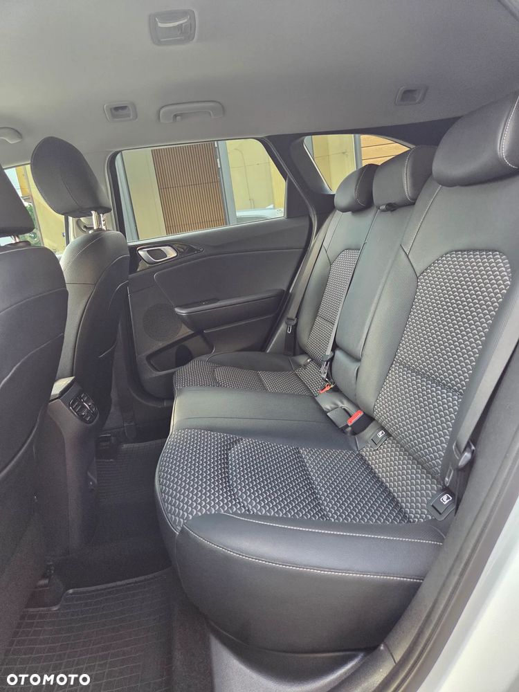 Kia Ceed 1.5 T-GDI L Business Line Plus DCT - 16