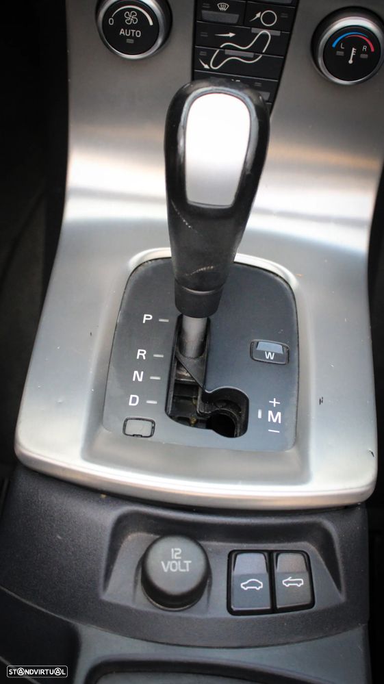 Volvo C70 2.4 D5 Summum Geartronic - 24