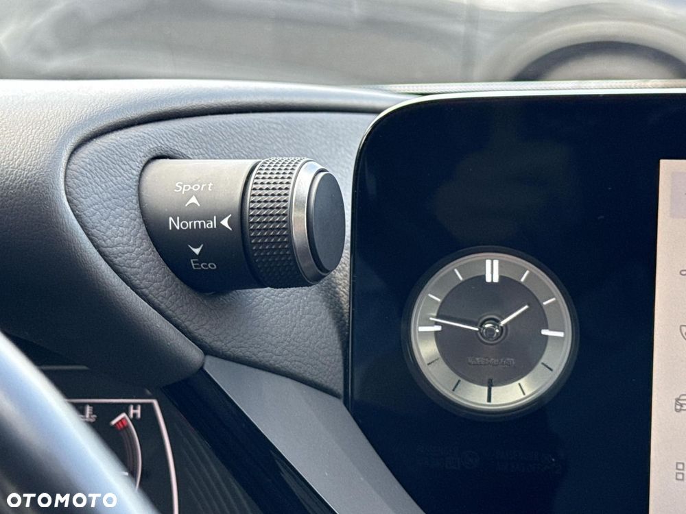 Lexus ES 300h Prestige - 16