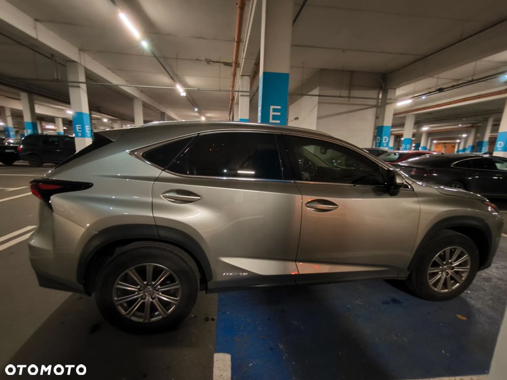 Lexus NX 300h Elegance AWD - 26