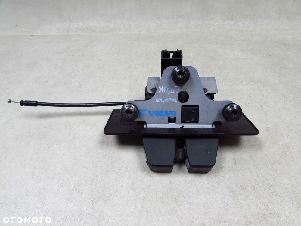 VOLVO XC60 08-17 ZAMEK KLAPY BAGAZNIKA TYL 31440489 ELEKTRYCZNA KLAPA 5 PIN - 1