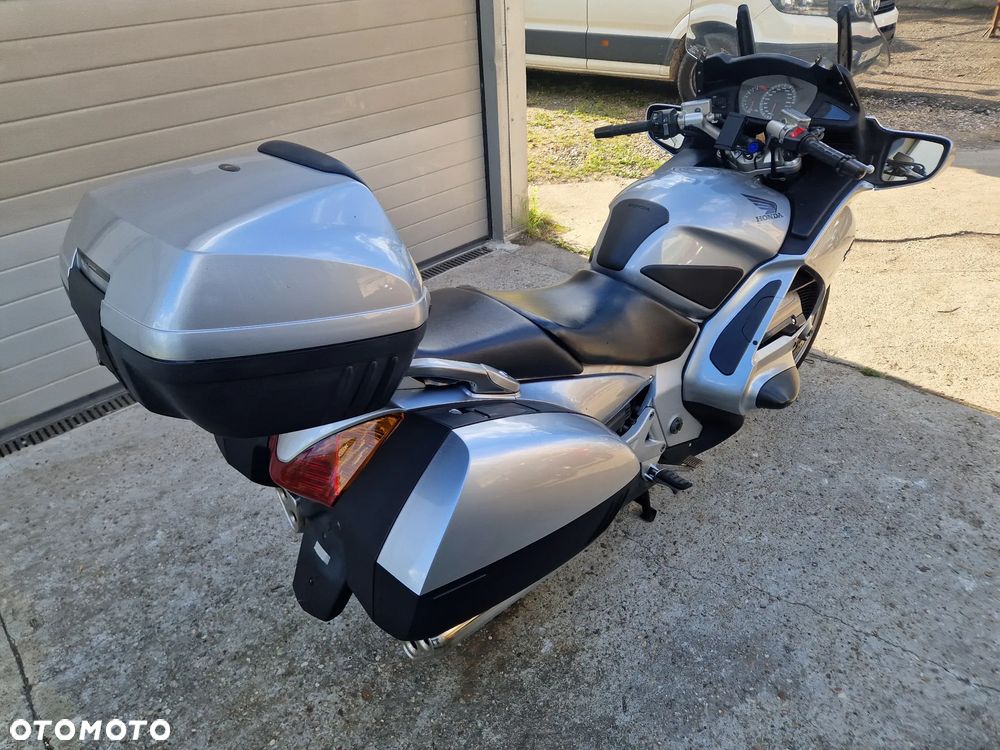 Honda ST - 9