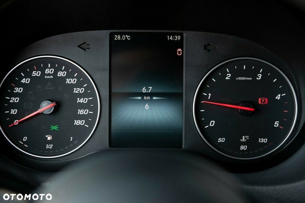 Mercedes-Benz Sprinter - 29