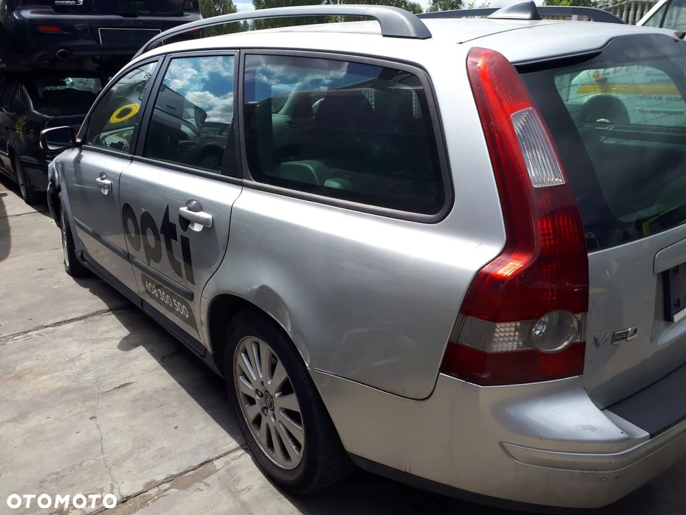 VOLVO V50 04-07 1.6 D ZDERZAK TYŁ TYLNY 426-26 - 4