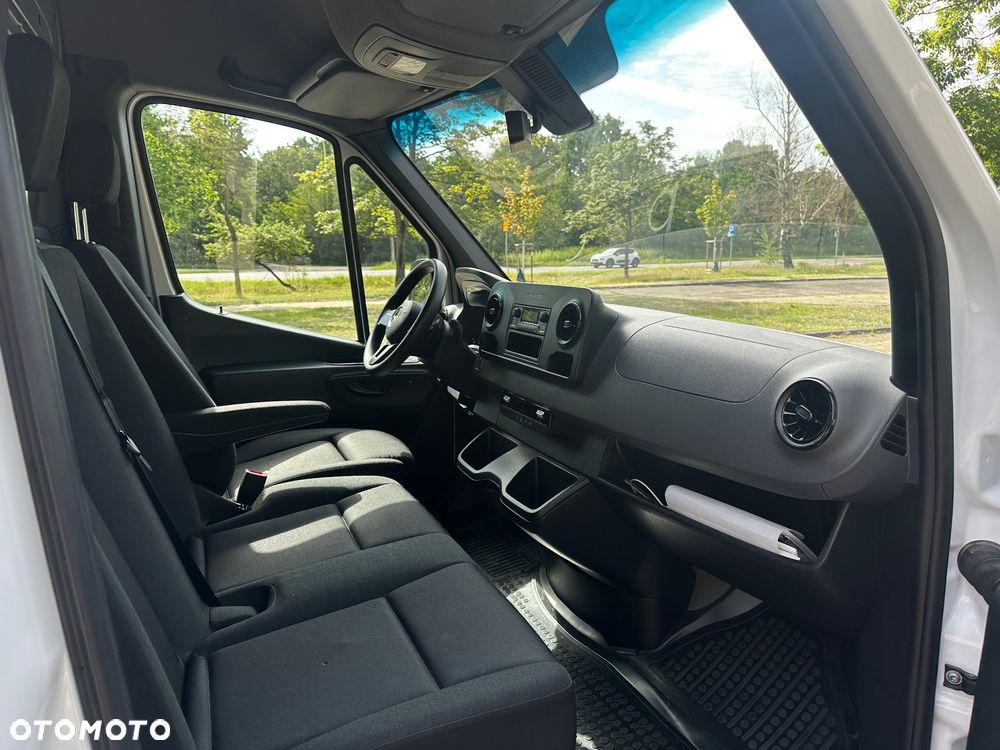 Mercedes-Benz eSprinter - 13