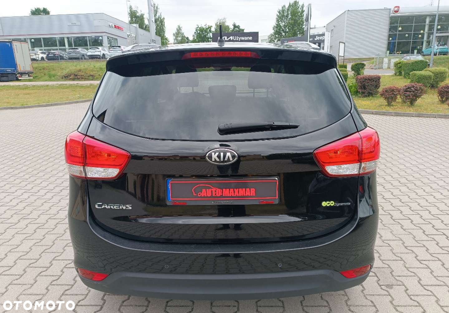 Kia Carens - 9