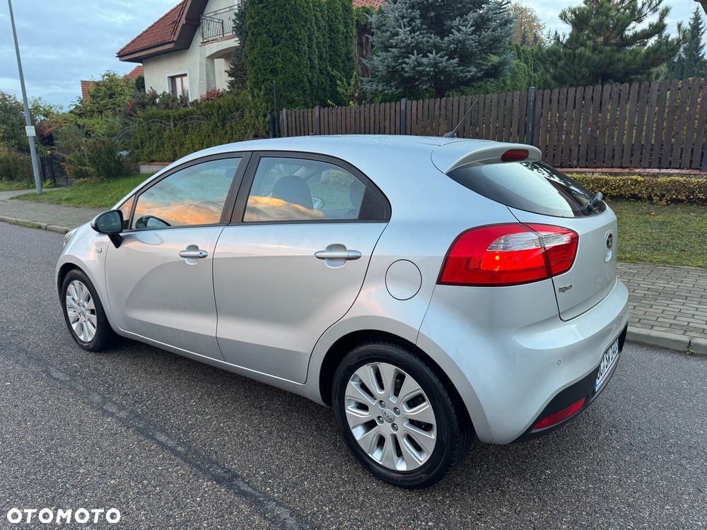Kia Rio 2014 photo 5
