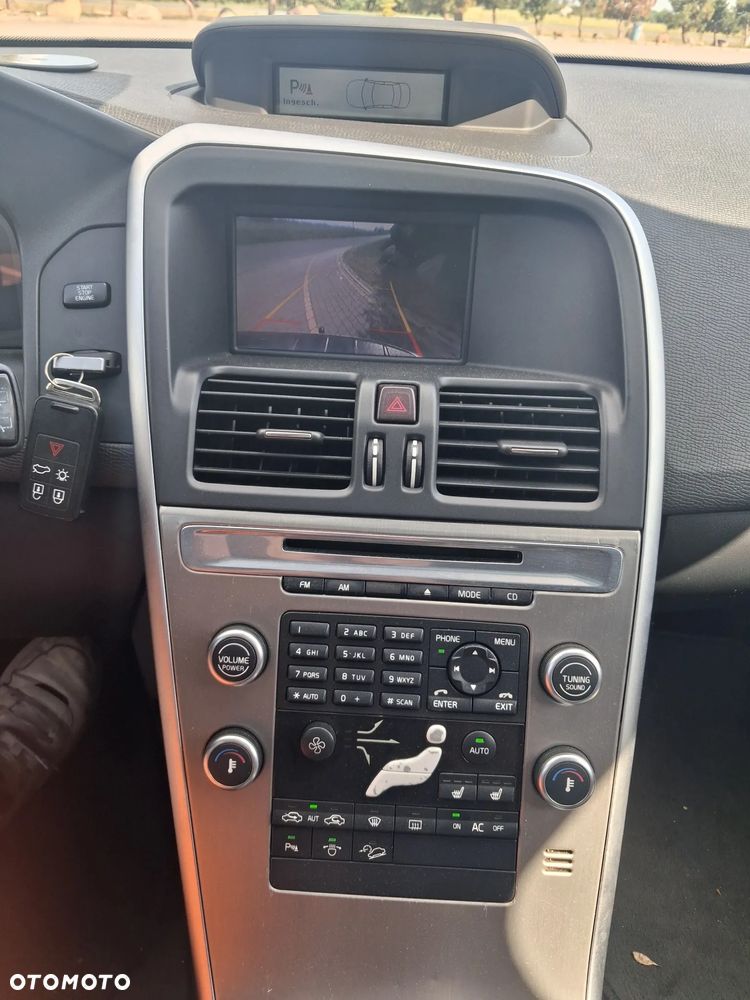Volvo XC 60 2.4D AWD - 17