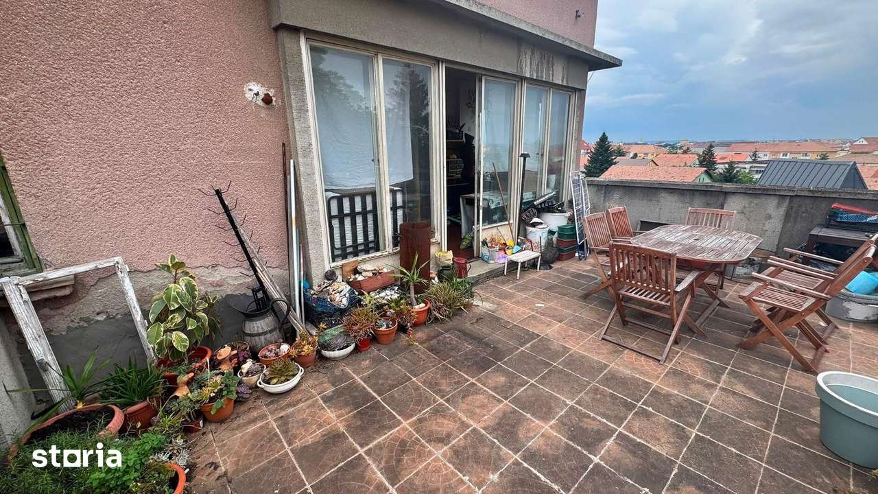 Apt 3 cam, terasa 42 mp, garsoniera separata – Sub Arini Sibiu — fotografia 3