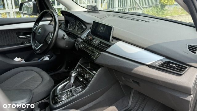 BMW Seria 2 218d Sport Line - 8