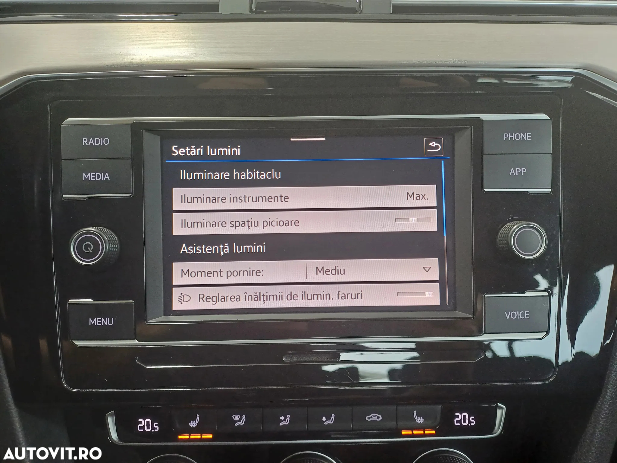 Volkswagen Passat 2.0 TDI DSG Highline - 23