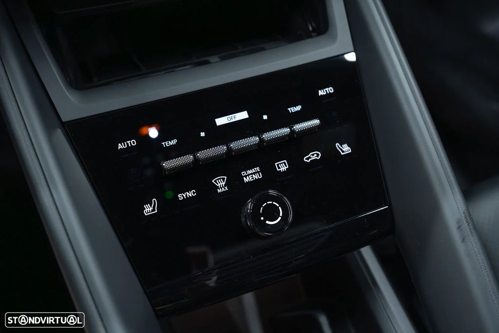 Porsche Macan Electric 4 - 56