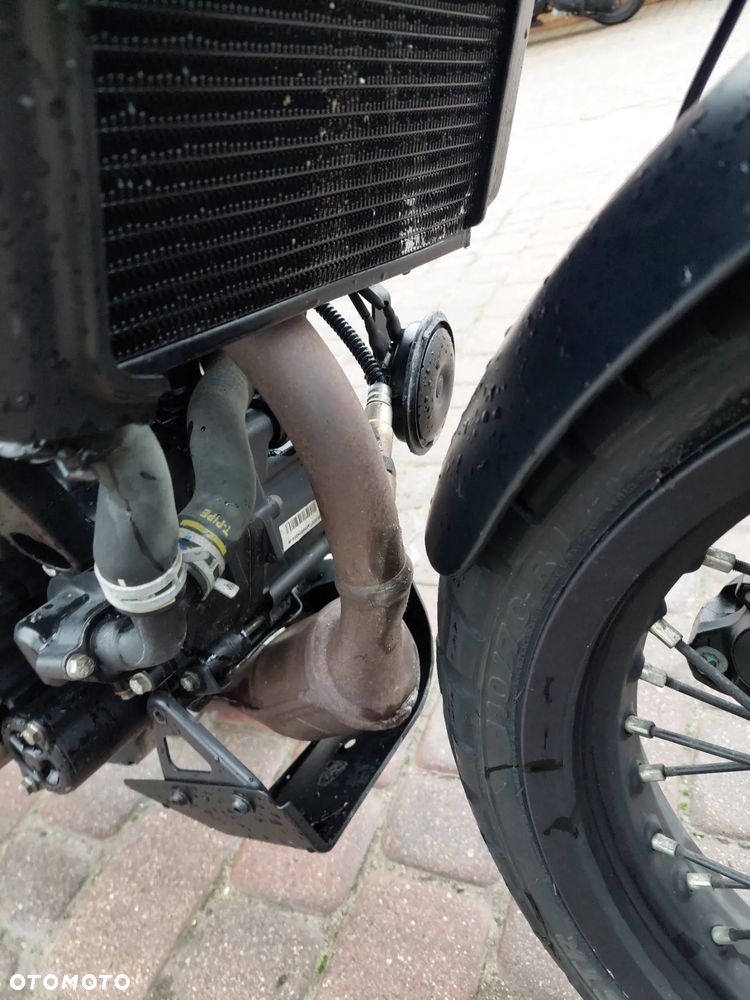 Husqvarna Svartpilen - 15