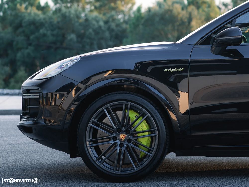 Porsche Cayenne Coupé Turbo S E-Hybrid - 12