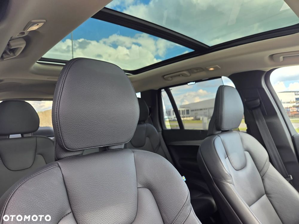 Volvo XC 90 B5 D AWD Plus Bright - 25