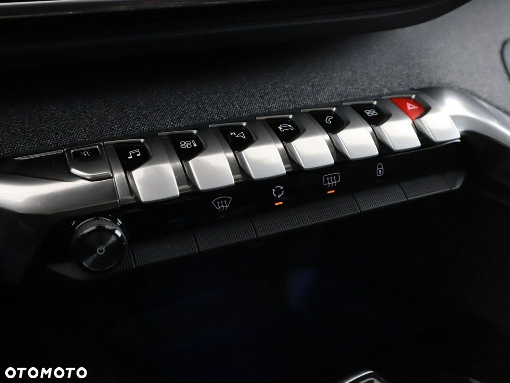 Peugeot 3008 1.6 PureTech GPF GT Line S&S EAT8 - 30