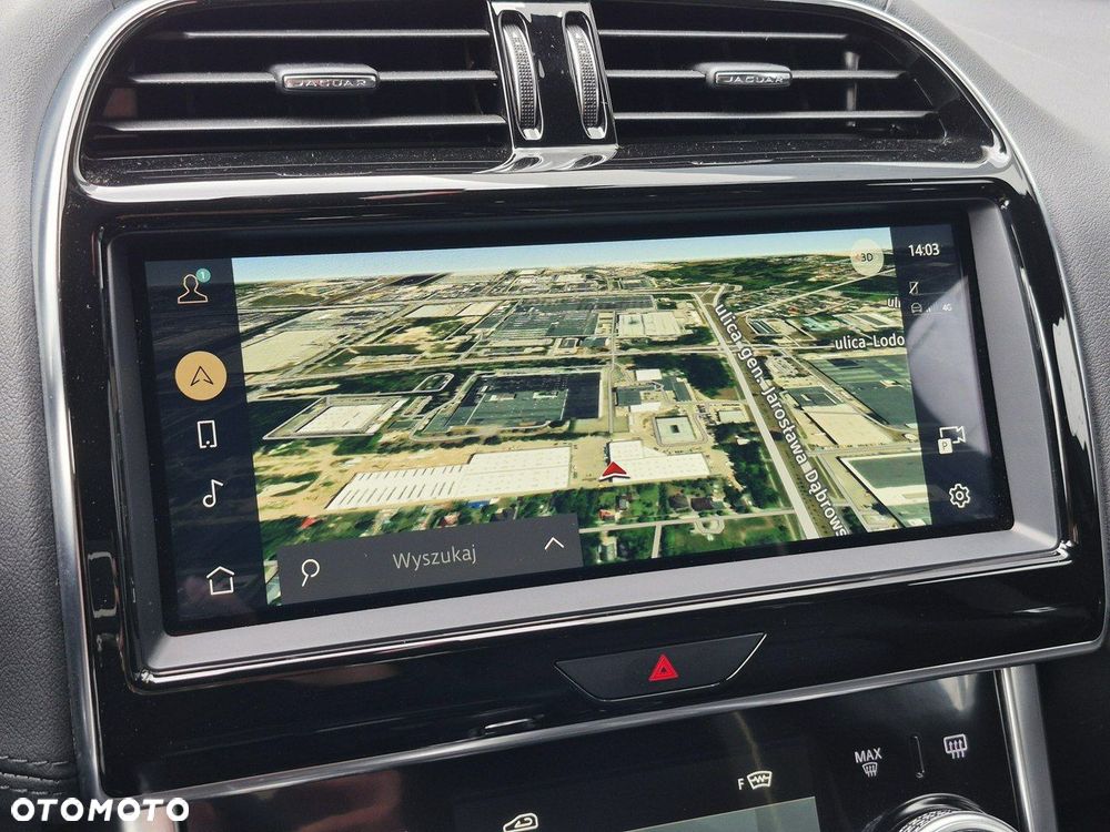 Jaguar XE 2.0 D200 mHEV AWD SE - 33