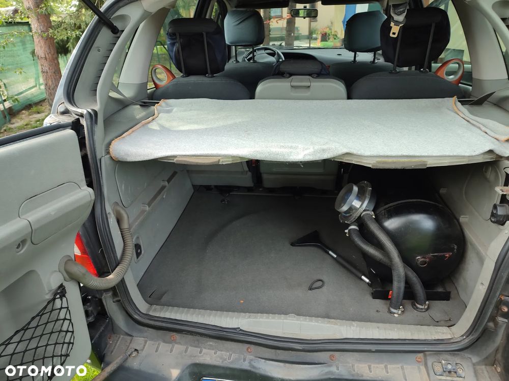 Renault Scenic 2.0 16V Expression 4X4 - 7