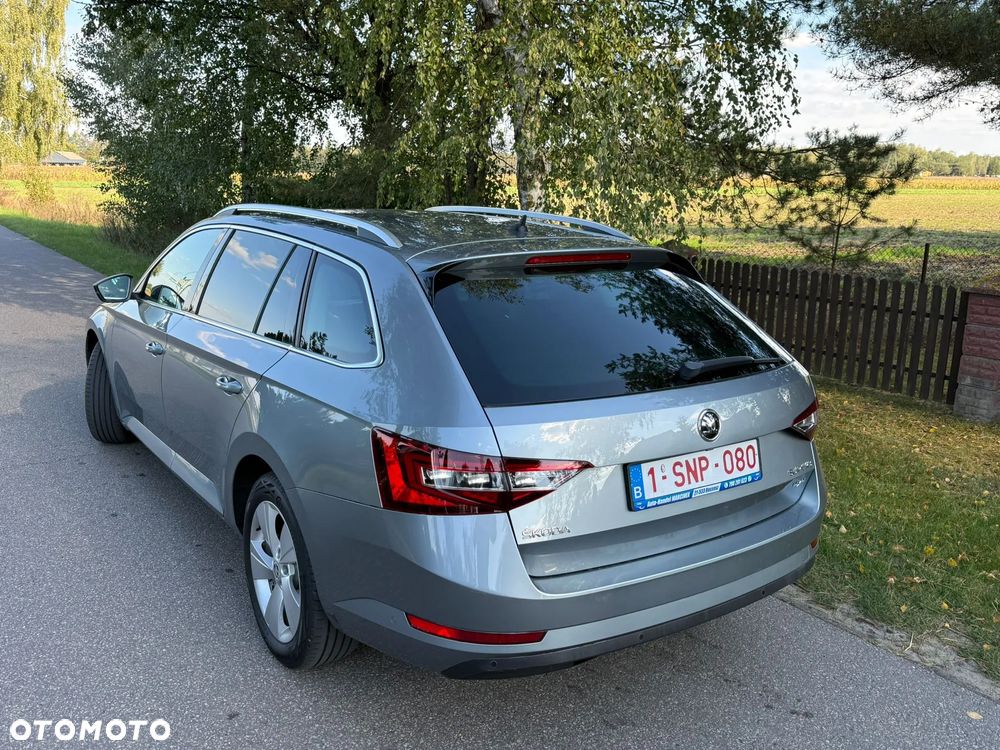 Skoda Superb 2.0 TDI 4x4 Active DSG - 4
