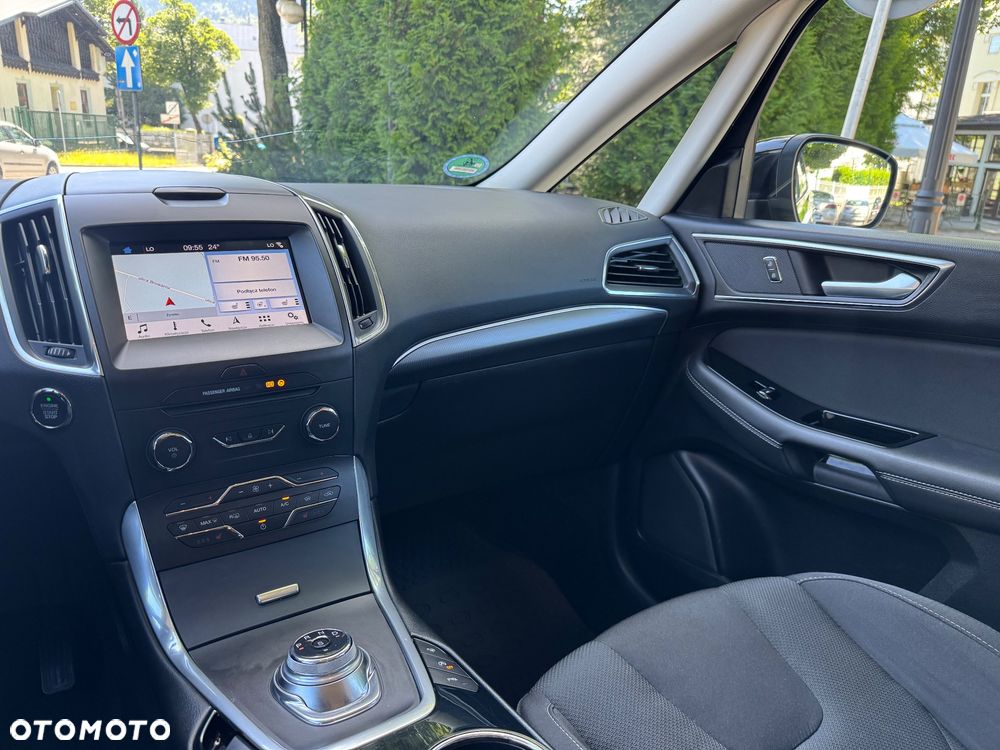 Ford S-Max - 16
