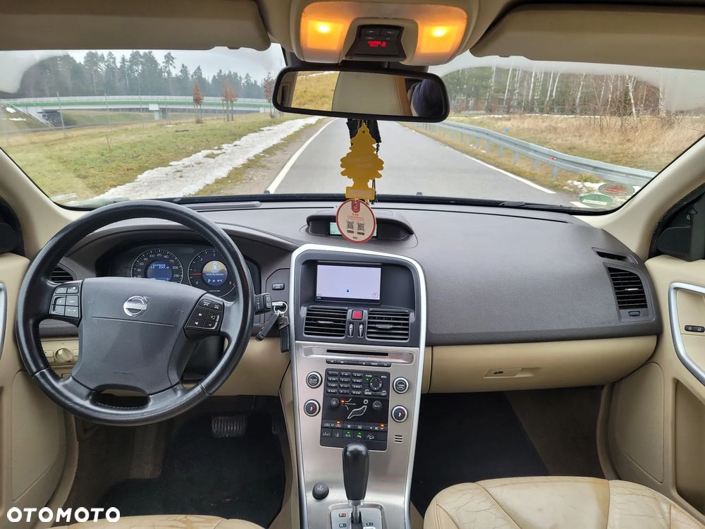 Volvo XC 60 2.4D AWD Momentum - 7