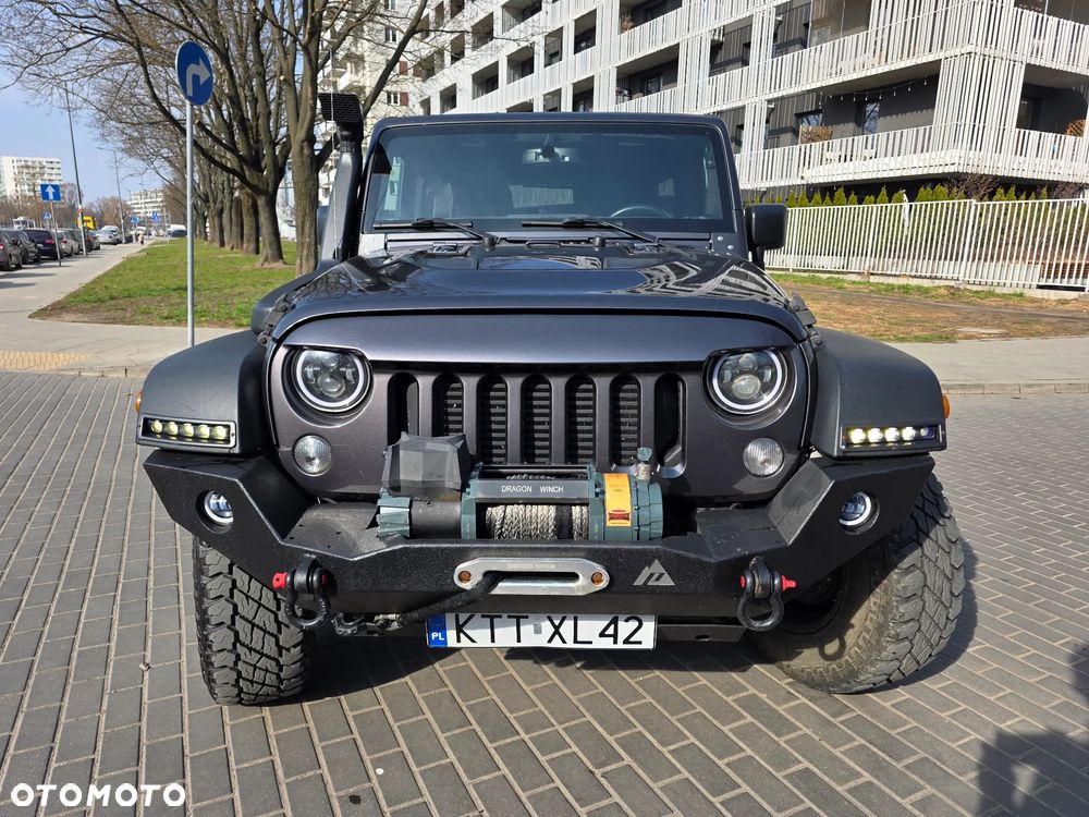 Jeep Wrangler - 2