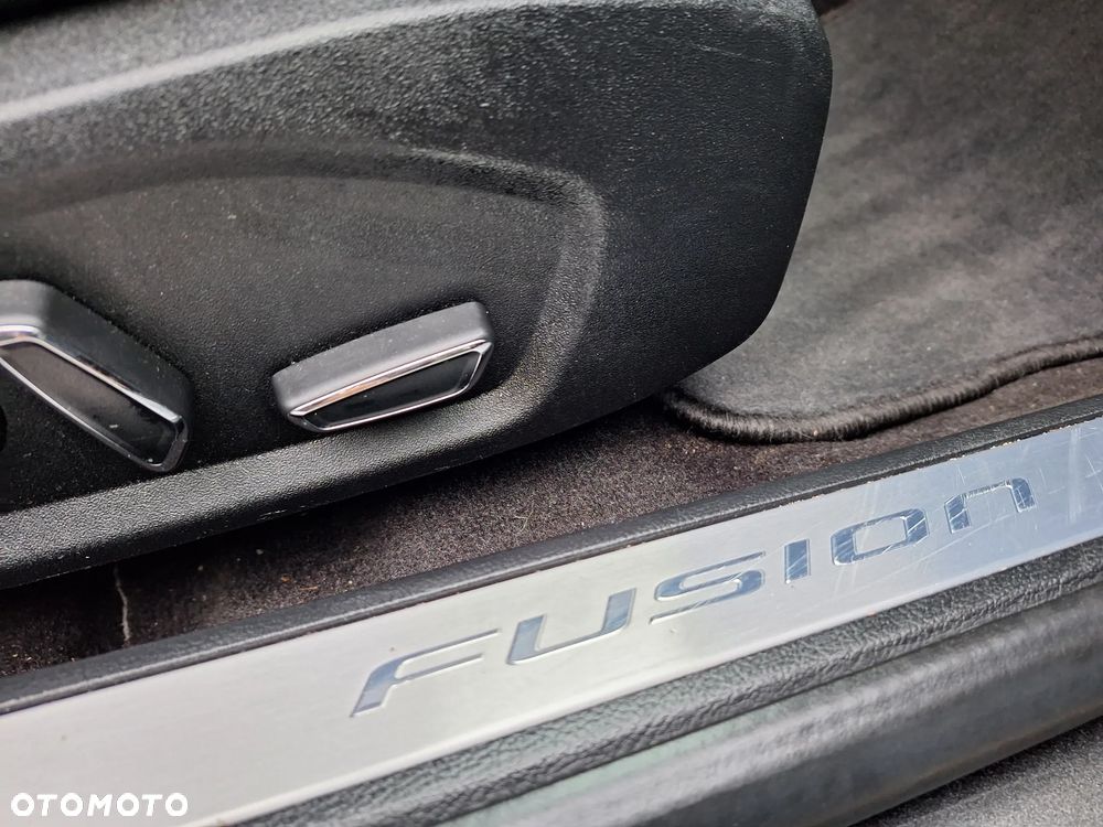 Ford Fusion - 2