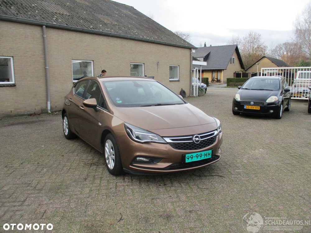 Hyundai Tucson 2.0 Elegance / Premium - 2