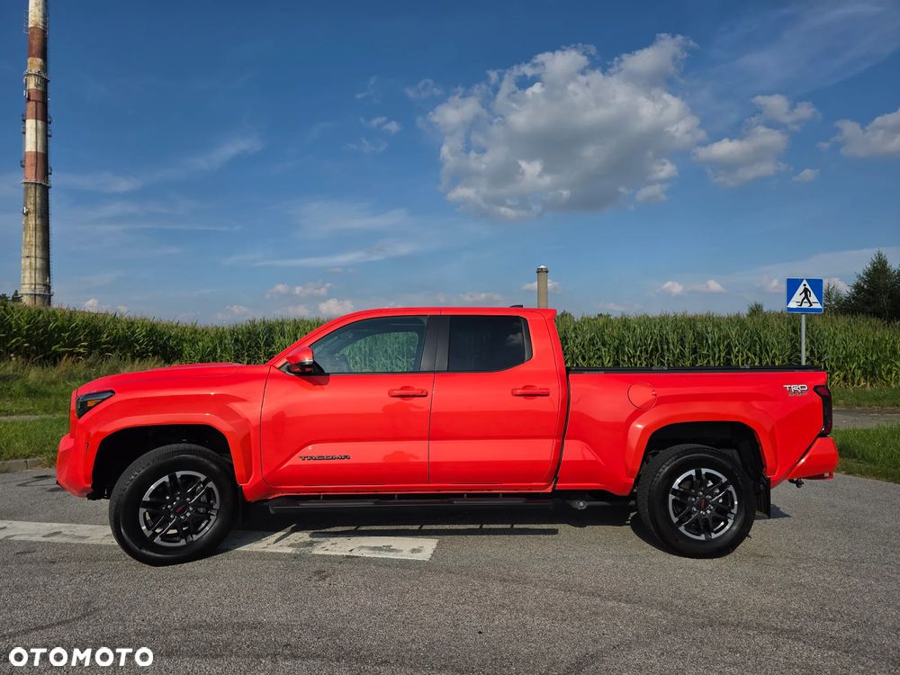 Toyota Tacoma - 6