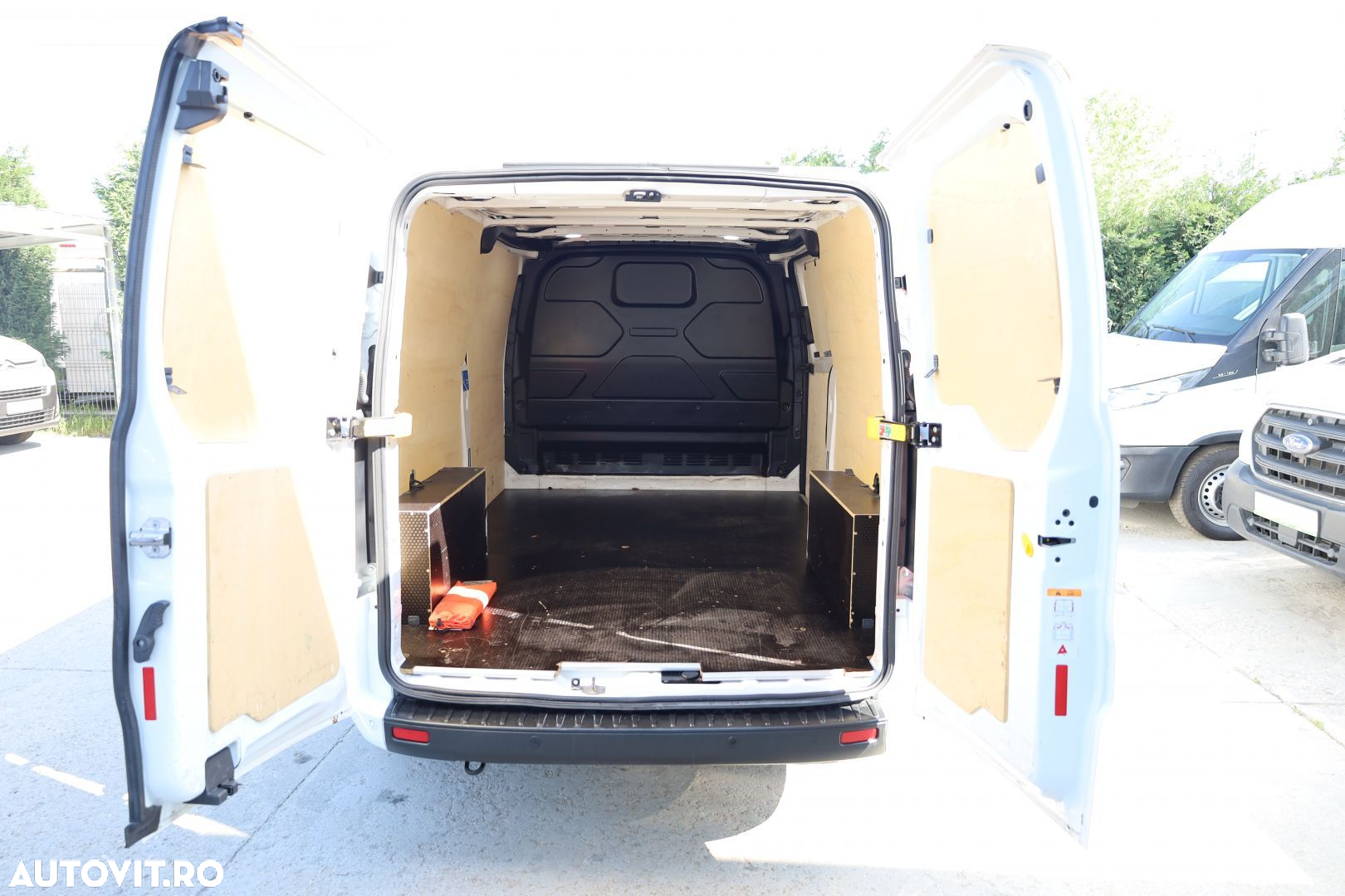 Ford Transit Custom - 10
