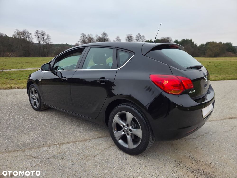 Opel Astra 1.7 CDTI Enjoy - 9