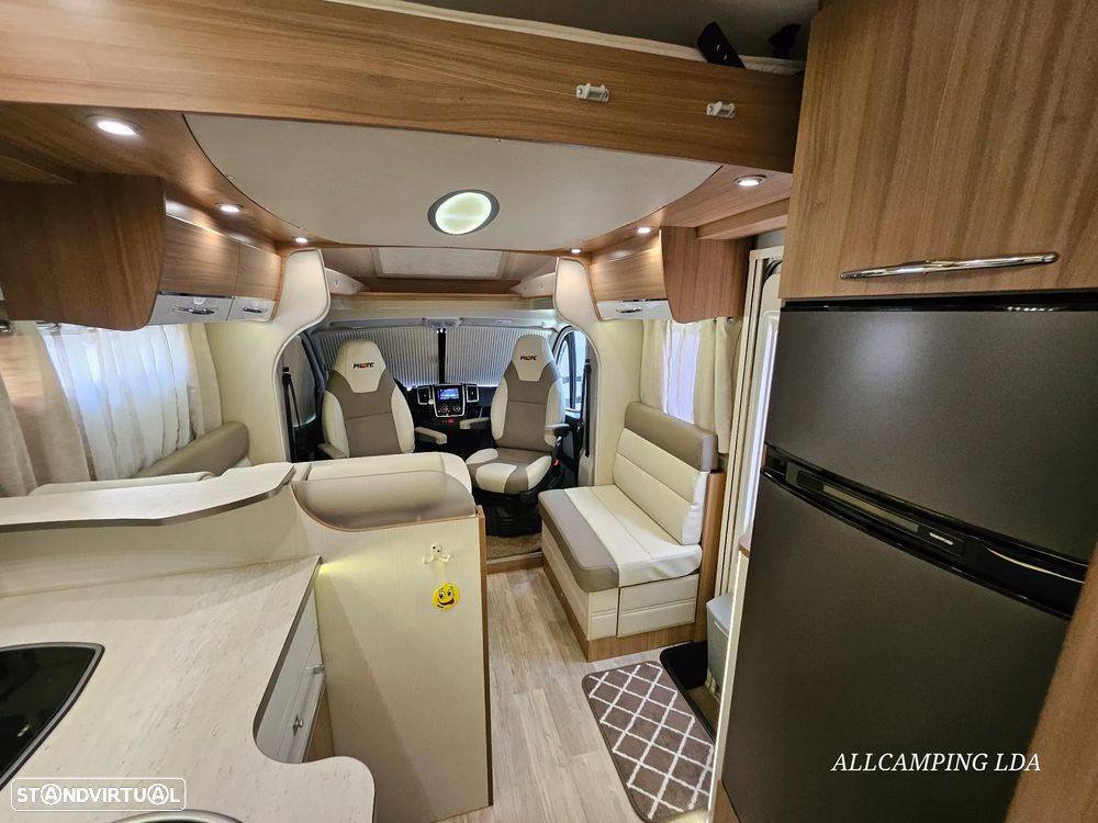 Pilote Sensation P746 CAIXA AUTOMÁTICA CAMA CENTRAL/ BASCULANTE - 24