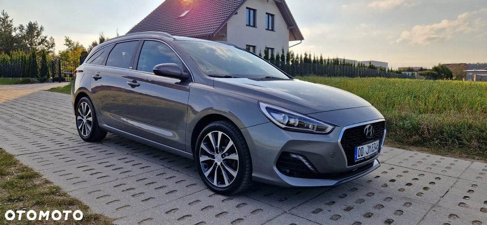Hyundai i30 1.6 D Premiere Luxury DCT - 7
