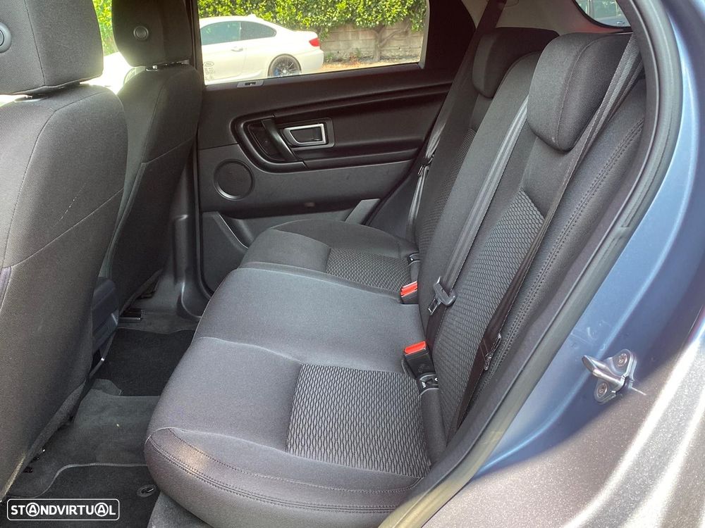 Land Rover Discovery Sport 2.0 TD4 HSE Auto - 6