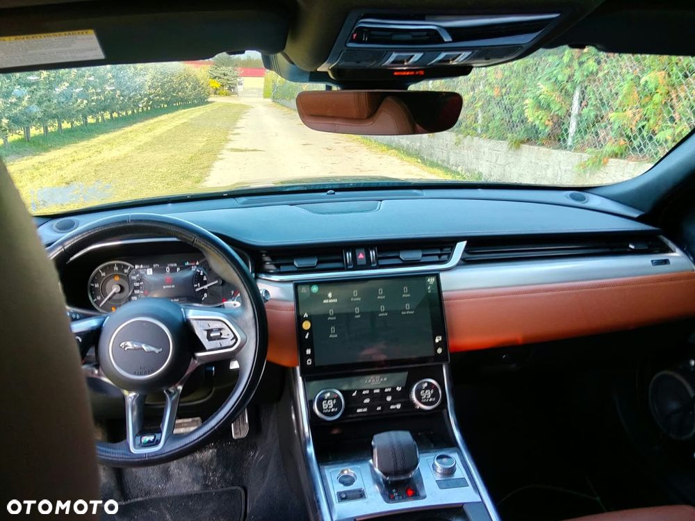 Jaguar XF - 17
