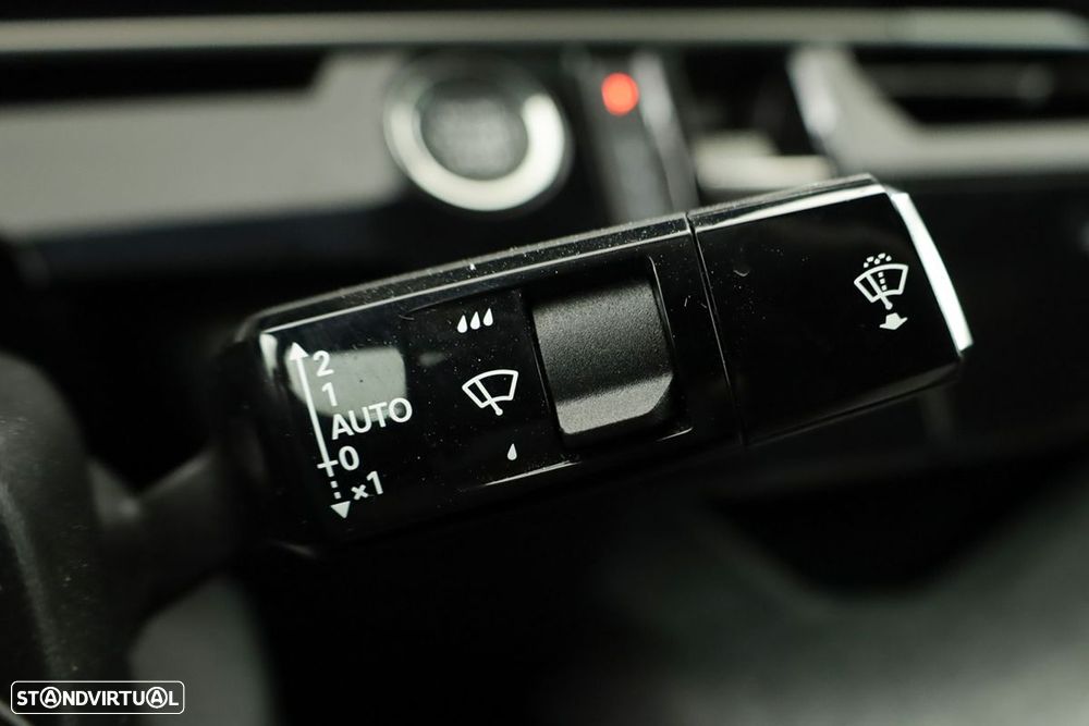 Peugeot 3008 1.2 Hybrid Allure e-DCS6 - 17
