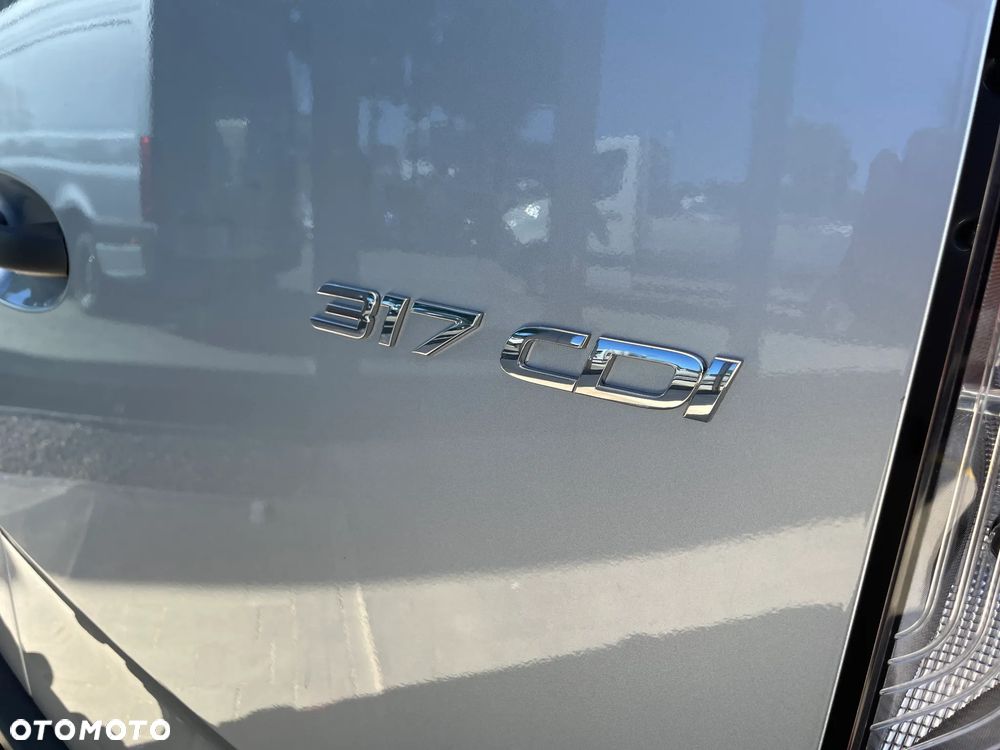 Mercedes-Benz Sprinter 317 CDI Reflektory LED Hak 3,5t. - 23