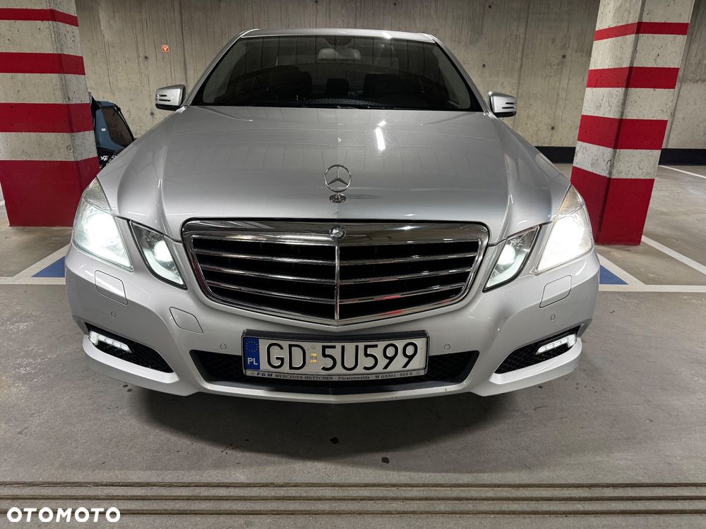 Mercedes-Benz Klasa E 250 CGI BlueEffICIENCY - 3