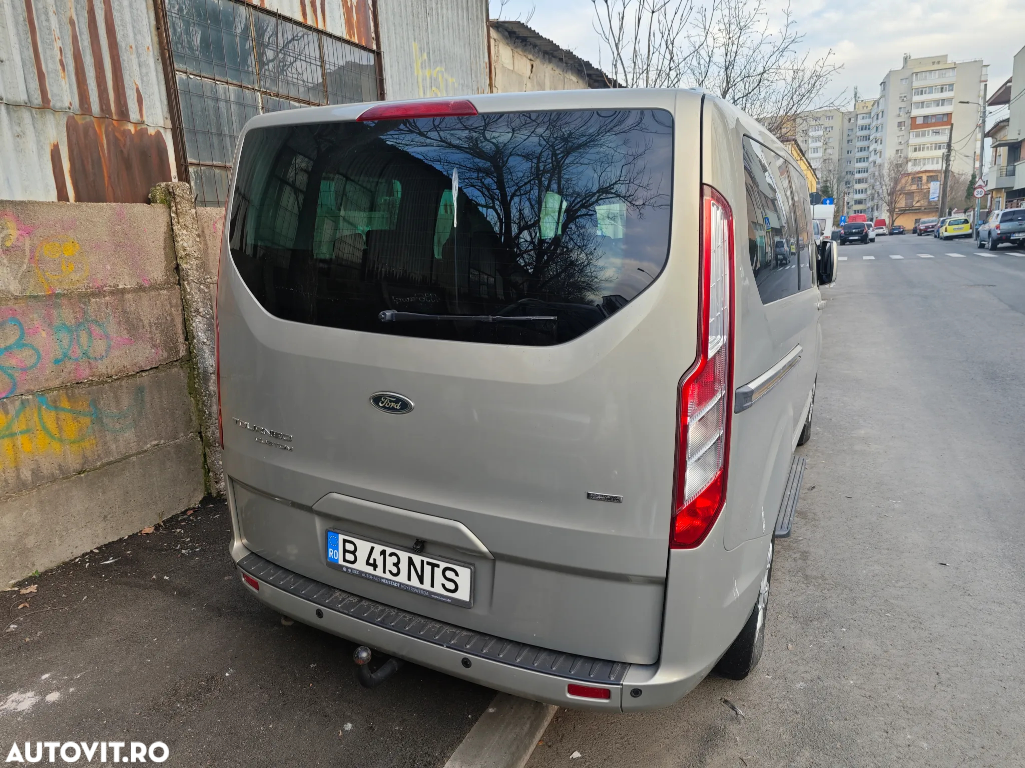 Ford Tourneo Custom 300 L1H1 VA Titanium - 3