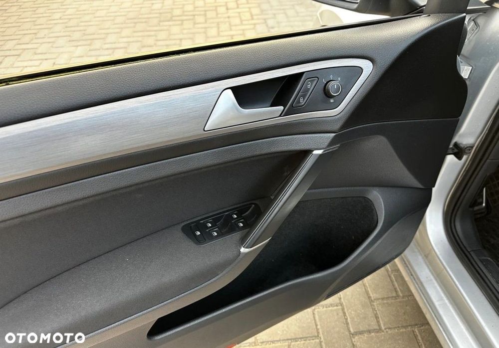 Volkswagen Golf - 19