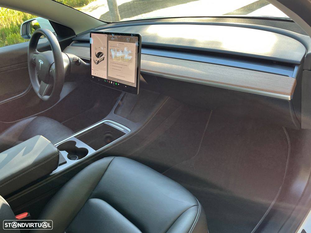 Tesla Model 3 - 34