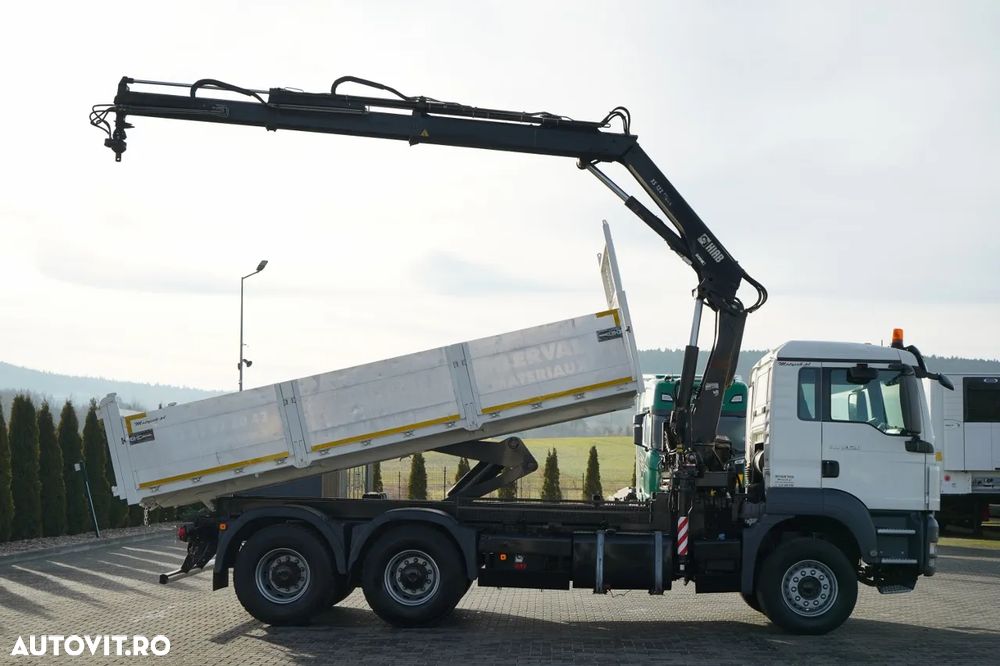 MAN TGS 33.360 / 6x4 / BASCULĂ SPATE 5.8 M + HIAB XS 122 HGV / RADIOCOMANDĂ / HGV ÎN SPATELE CABINEI / EURO 5 / MANUALĂ - 5