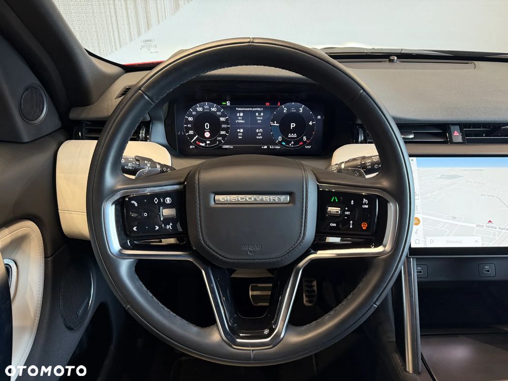 Land Rover Discovery Sport 2.0 D200 mHEV Dynamic HSE - 13