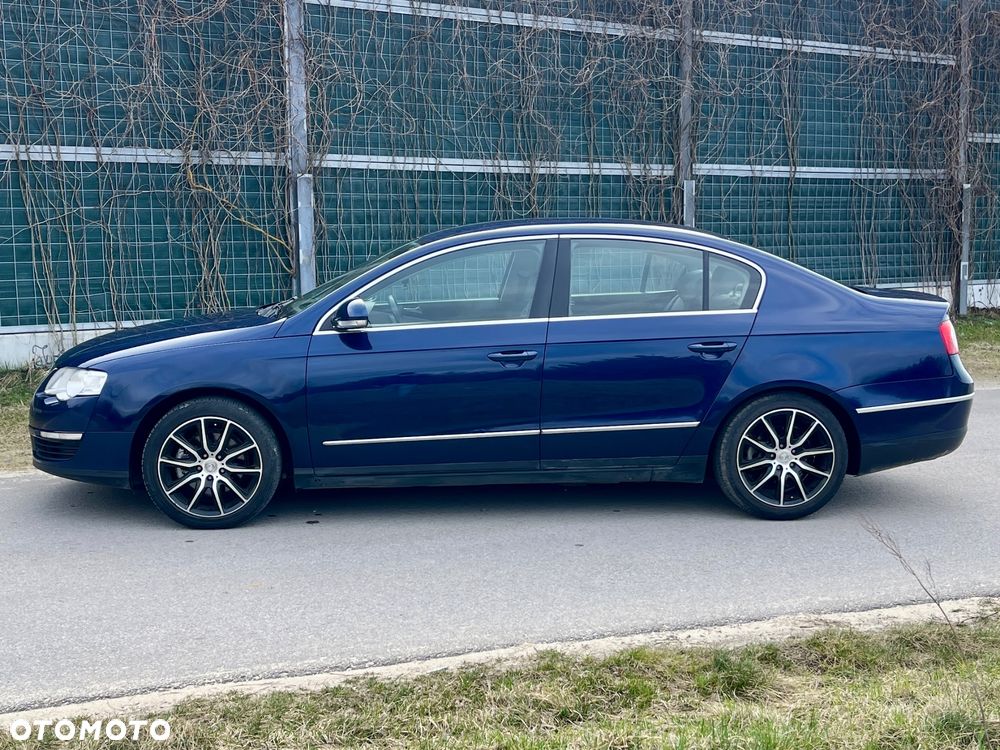 Volkswagen Passat 2.0 TDI Comfortline - 30