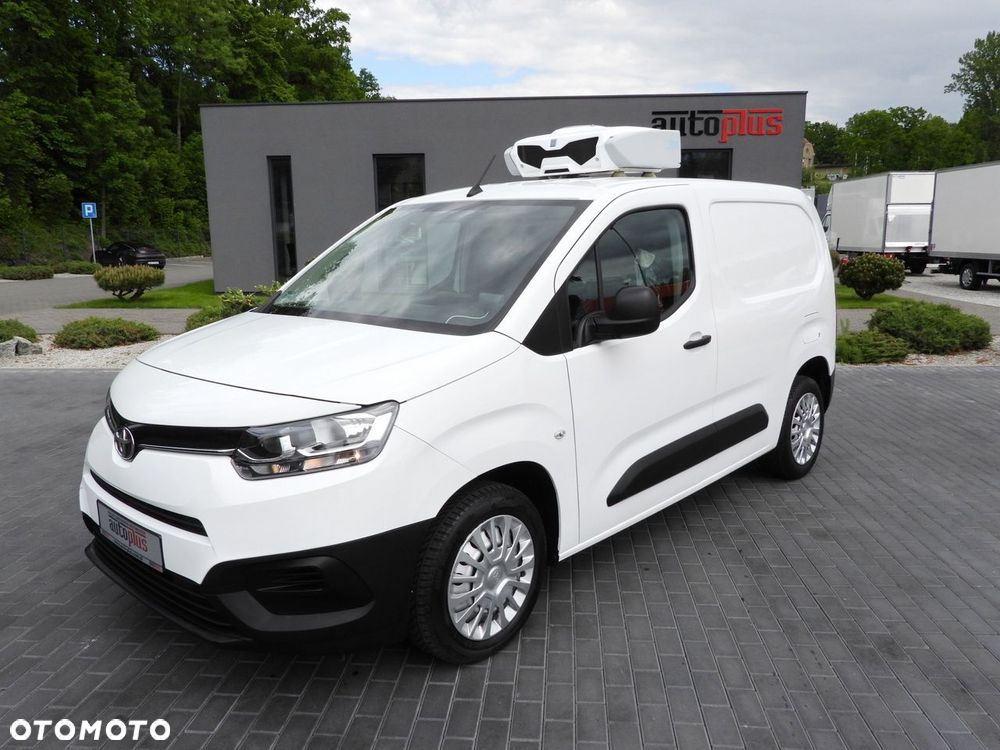 Toyota PROACE CITY  FURGON CHŁODNIA  -15*C ZASILANIE 230V TEMPOMAT KLIMATYZACJA  100KM - 17