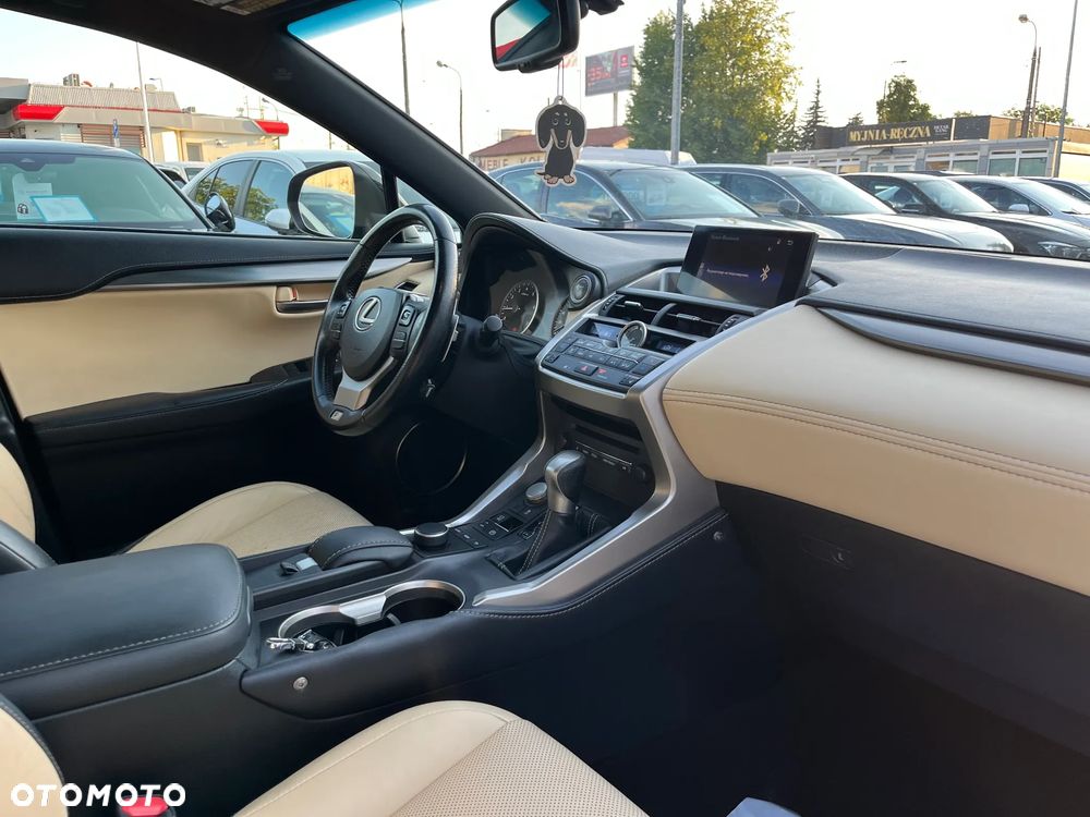 Lexus NX 200t Comfort AWD - 15